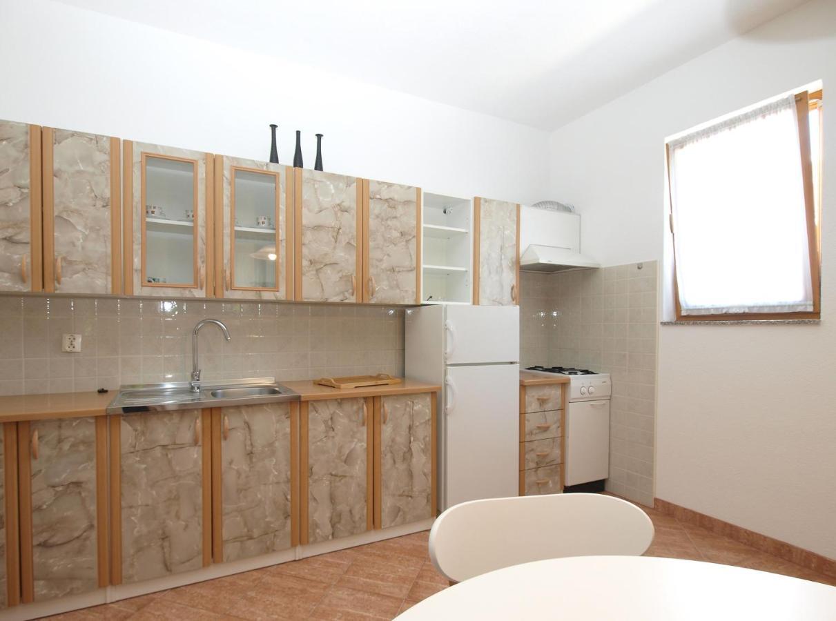Apartemnts Guido 762 Apartment Pjescana Uvala Exterior photo